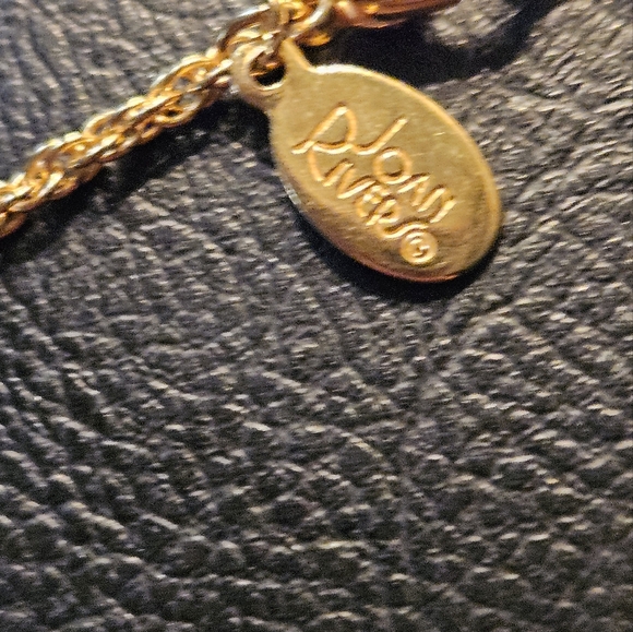 Joan Rivers Secret of the scroll necklace - Picture 2 of 3